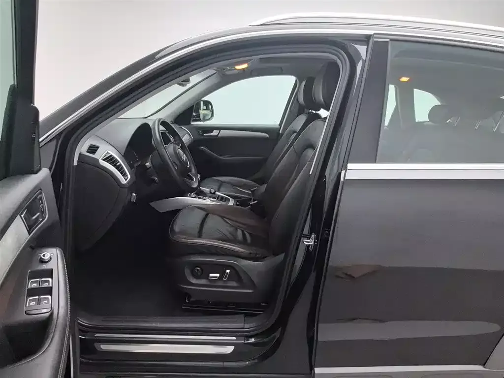 Audi Q5 2017 Plus 40 TFSI Technology фото 10
