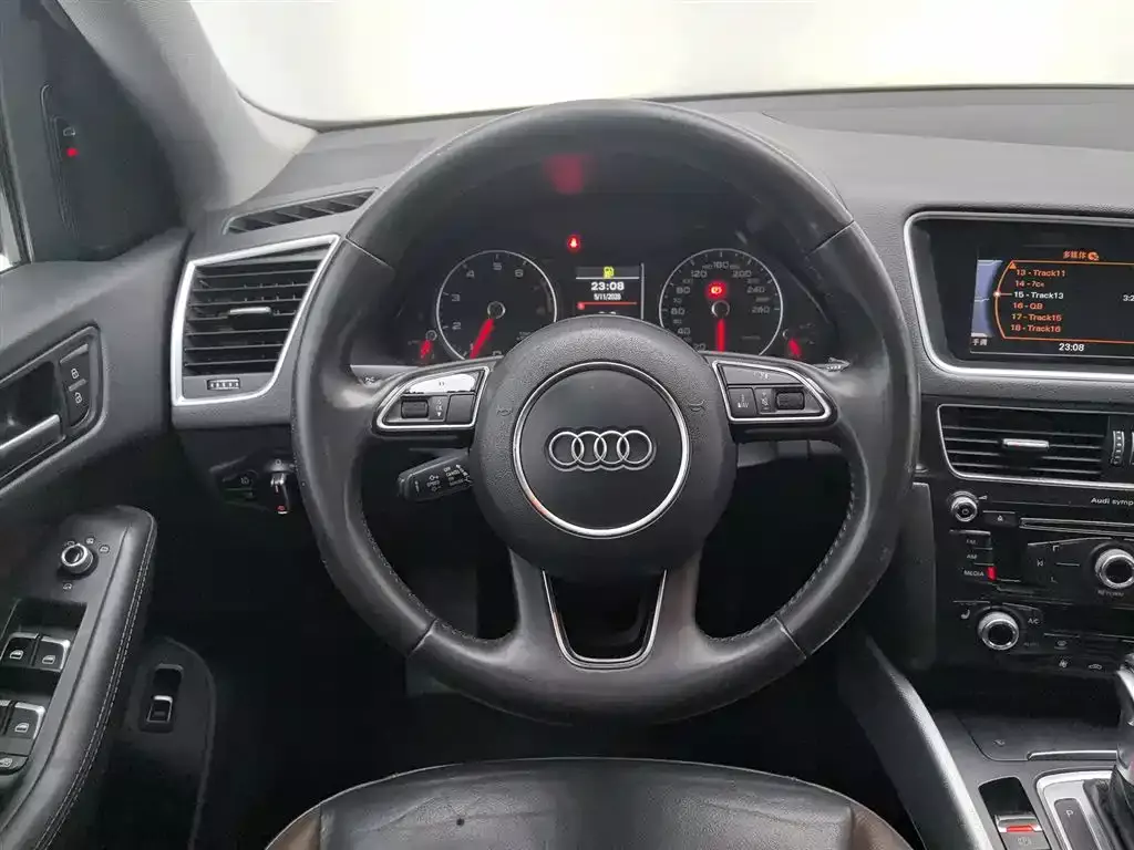 Audi Q5 2017 Plus 40 TFSI Technology фото 11