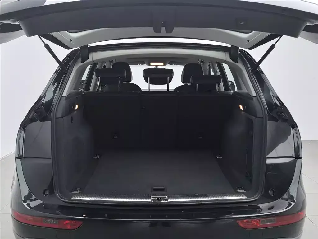 Audi Q5 2017 Plus 40 TFSI Technology фото 16