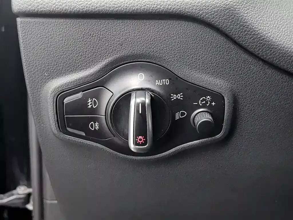 Audi Q5 2017 Plus 40 TFSI Technology фото 21