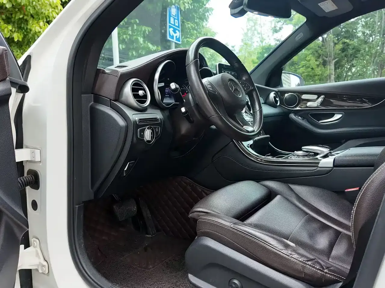 Mercedes-Benz GLC 2017 GLC 260 4MATIC Dynamic фото 9