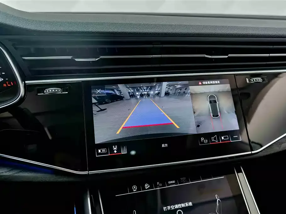 Audi Q8 2021 Model 55 TFSI Luxury Dynamic фото 9