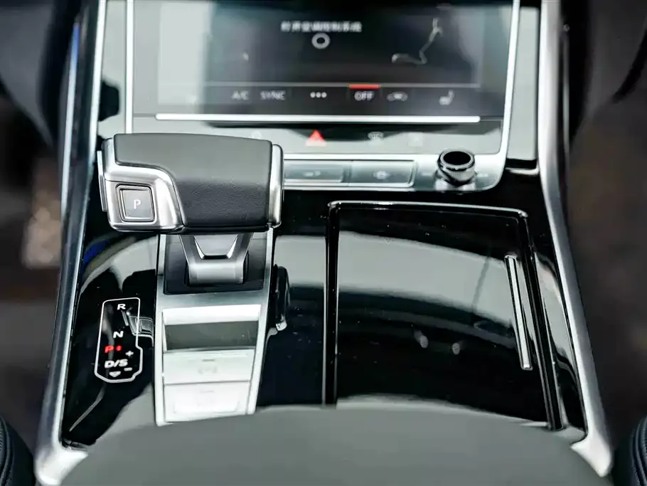 Audi Q8 2021 Model 55 TFSI Luxury Dynamic фото 15