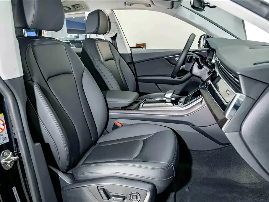 Audi Q8 2021 Model 55 TFSI Luxury Dynamic фото 20