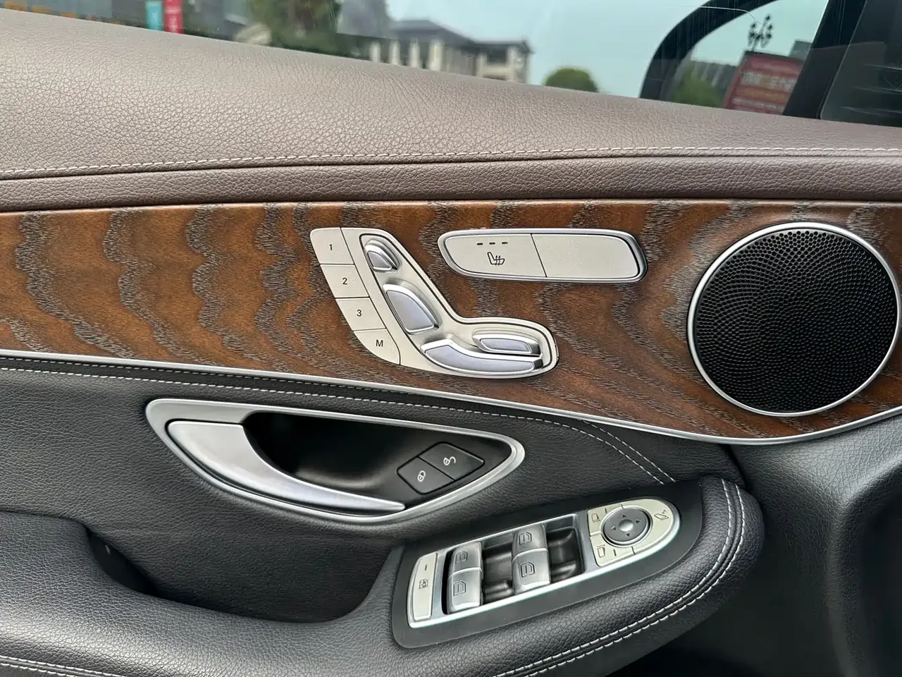 Mercedes-Benz GLC 2019 GLC 300 L 4MATIC Dynamic фото 12