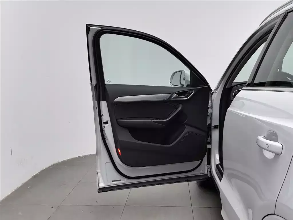 Audi Q3 2016 30 TFSI Heritage Edition Comfort фото 8