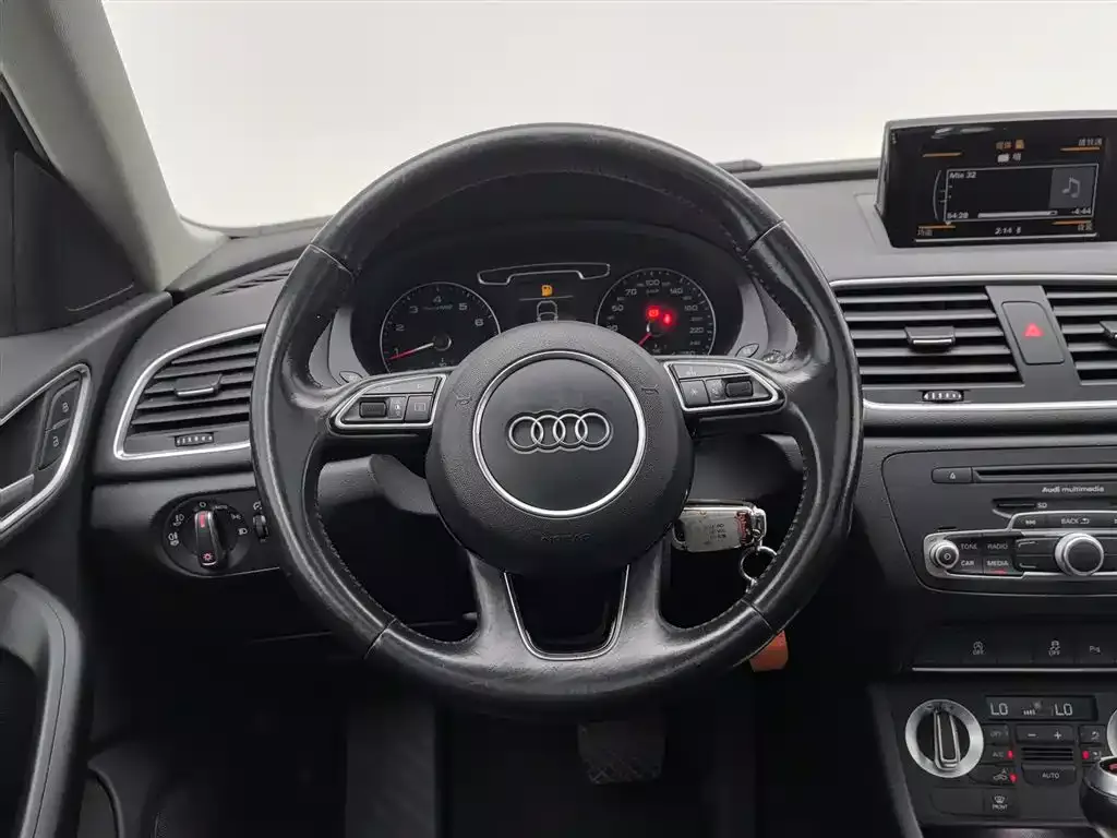 Audi Q3 2016 30 TFSI Heritage Edition Comfort фото 11