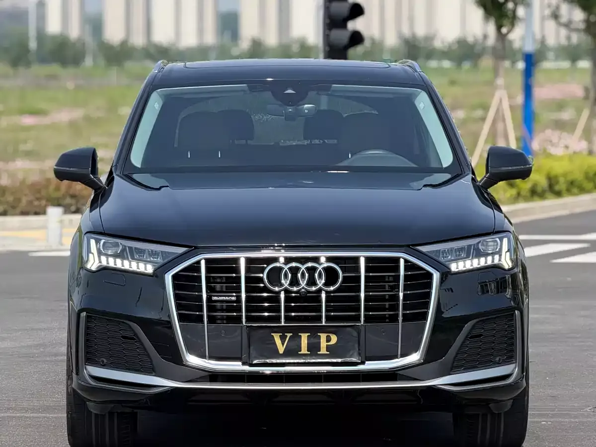 Audi Q7 2023 45 TFSI quattro S line Sport фото 2
