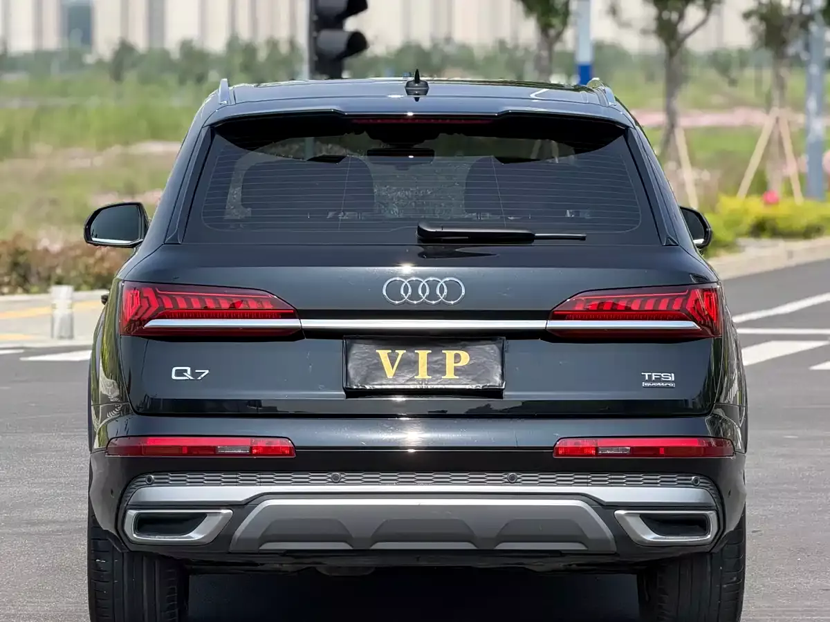 Audi Q7 2023 45 TFSI quattro S line Sport фото 9