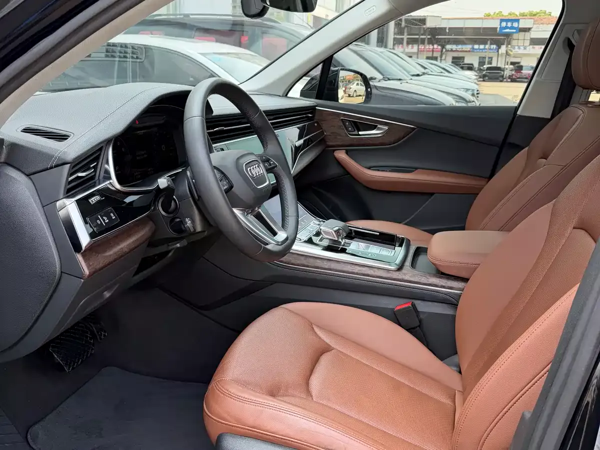 Audi Q7 2023 45 TFSI quattro S line Sport фото 12