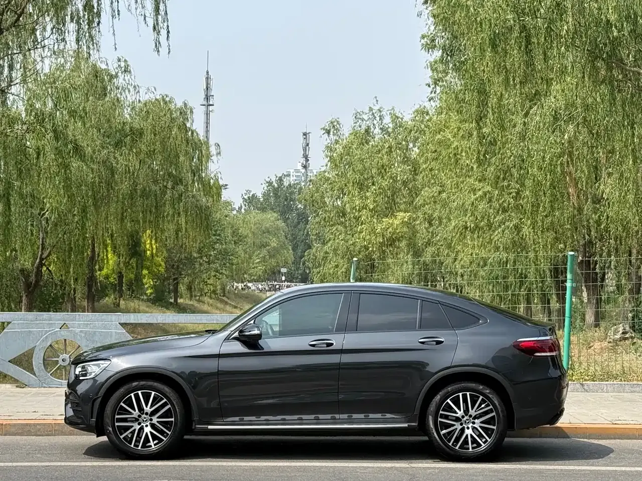 Mercedes-Benz GLC Coupe 2021 GLC 300 4MATIC Coupe SUV фото 4