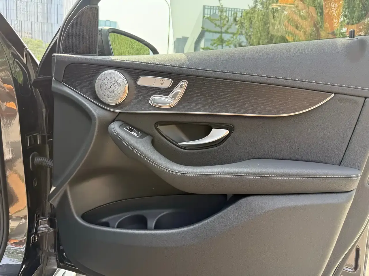 Mercedes-Benz GLC Coupe 2021 GLC 300 4MATIC Coupe SUV фото 19