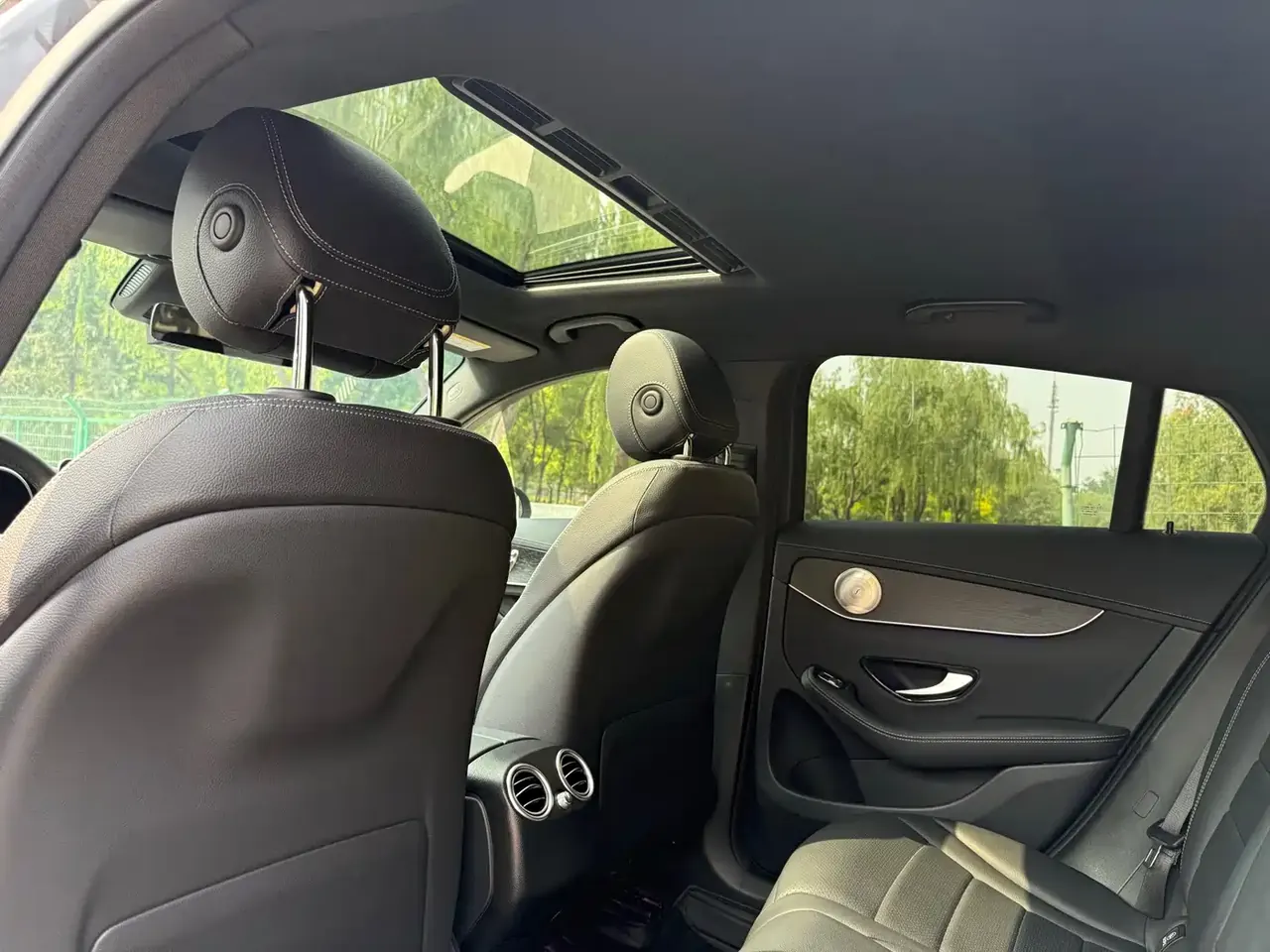 Mercedes-Benz GLC Coupe 2021 GLC 300 4MATIC Coupe SUV фото 25