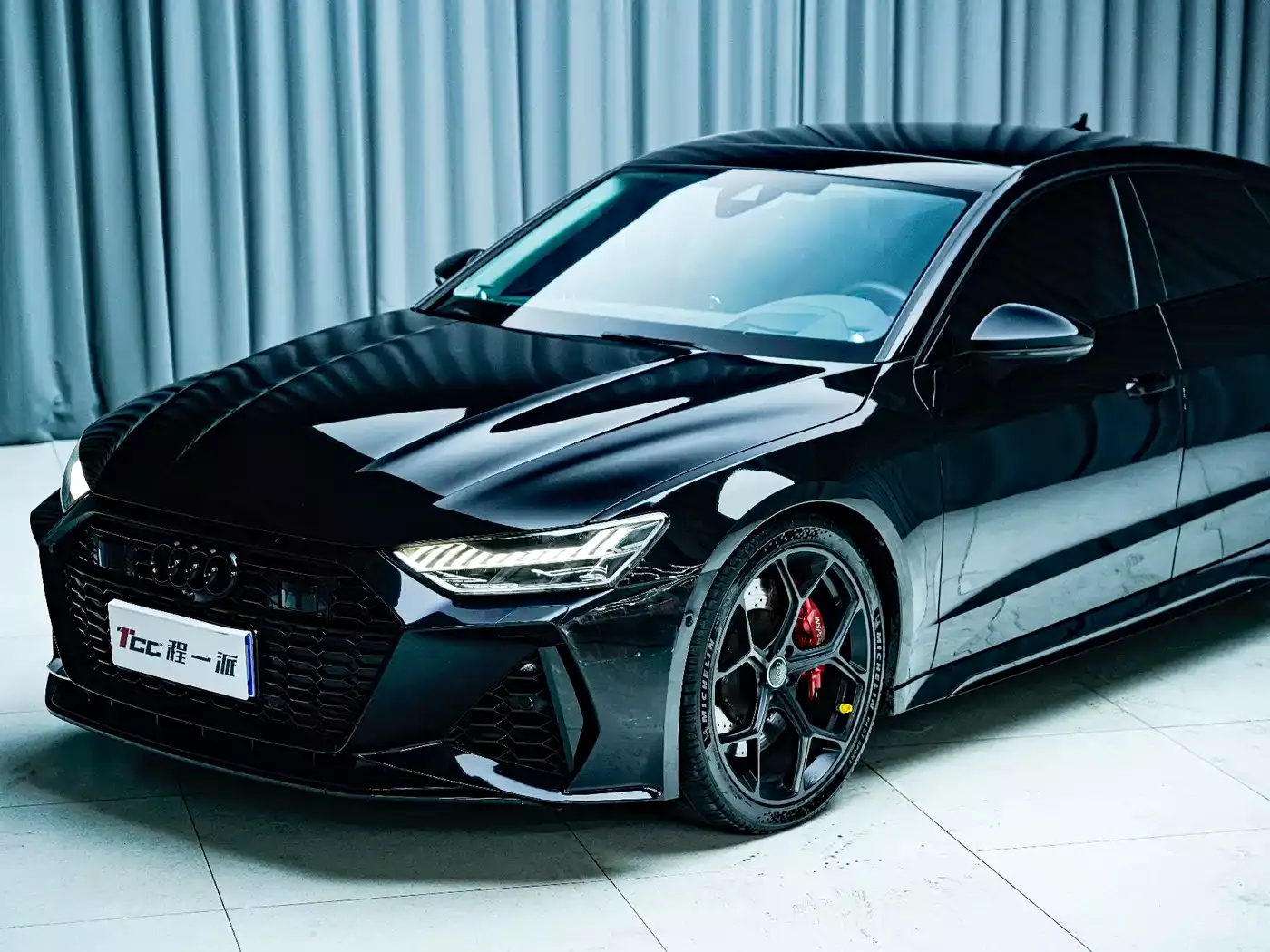 Audi A7 2023 Model 45 TFSI Premium Selection Edition фото 3