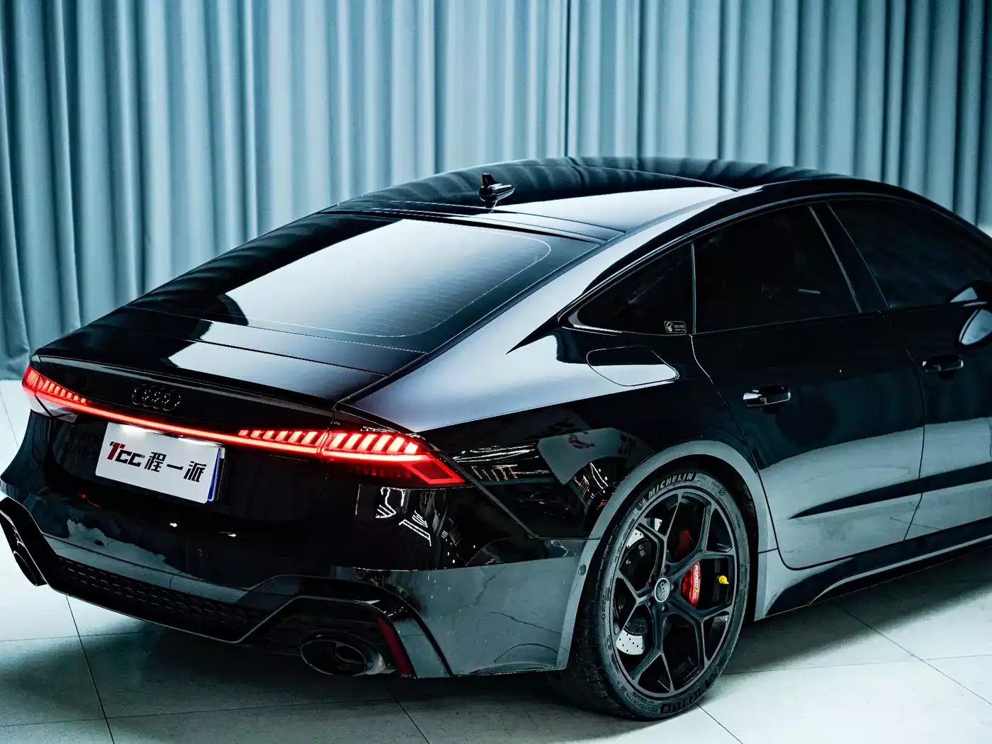 Audi A7 2023 Model 45 TFSI Premium Selection Edition фото 6