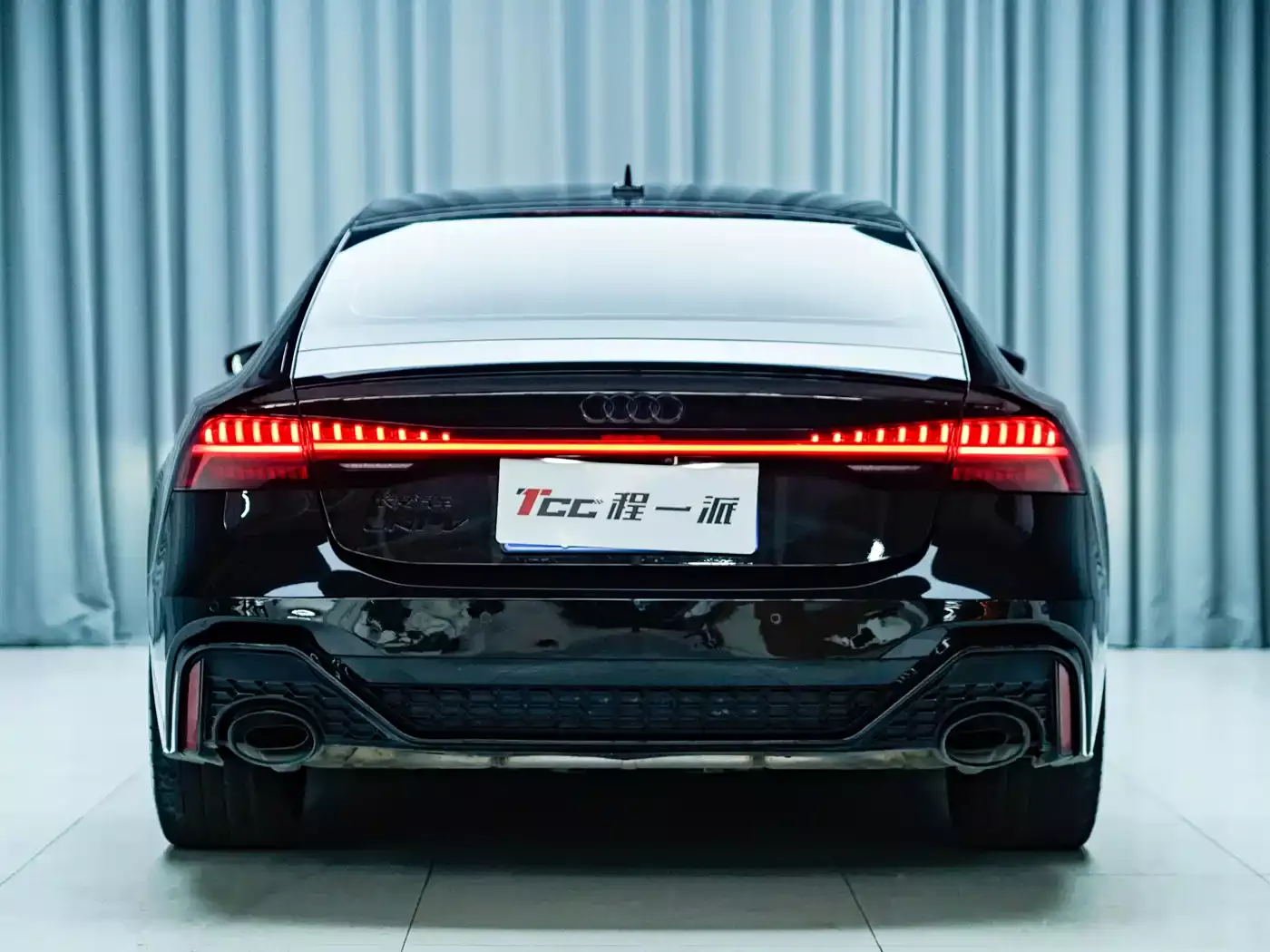Audi A7 2023 Model 45 TFSI Premium Selection Edition фото 8