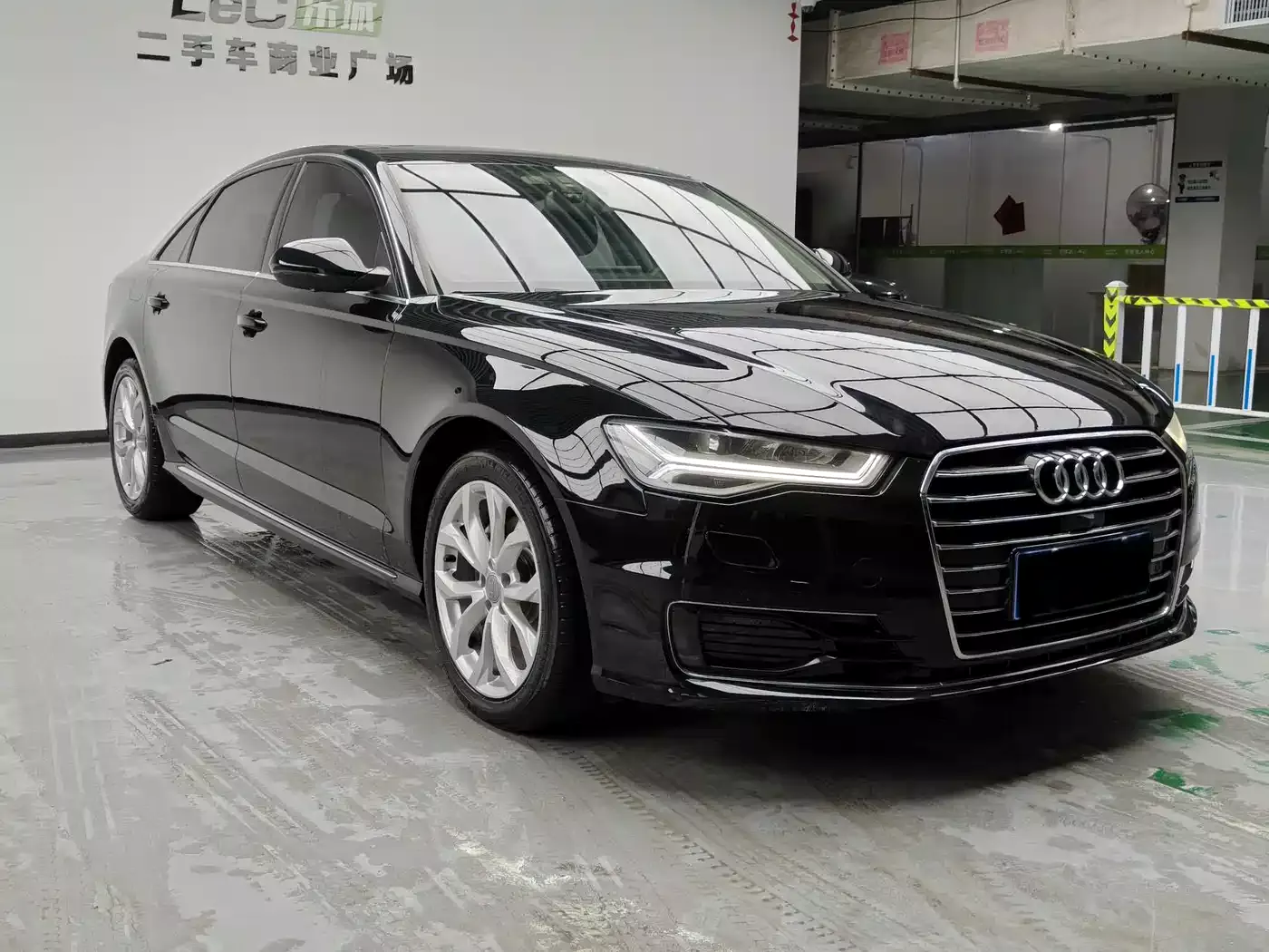 Audi A6L 2018 30th Anniversary 35 TFSI Fashion фото 3