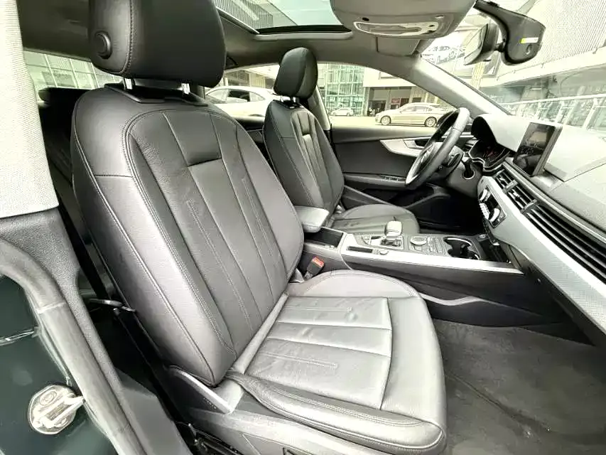 Audi A5 (Import) 2019 Sportback 40 TFSI Fashion фото 4