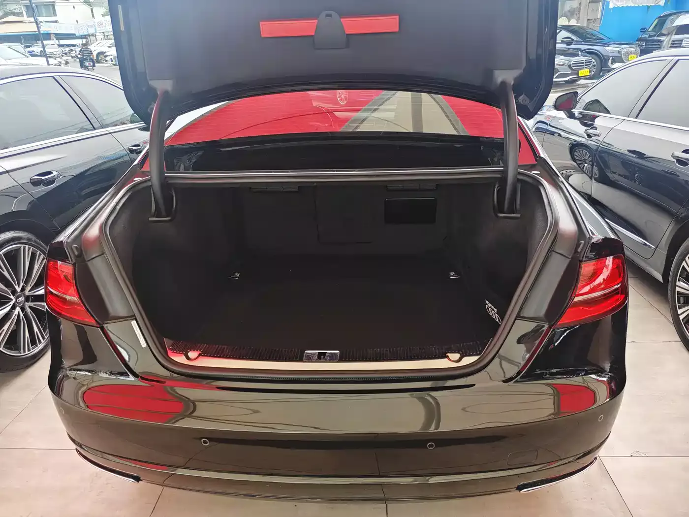 Audi A8 2017 A8L 45 TFSI quattro Luxury фото 5