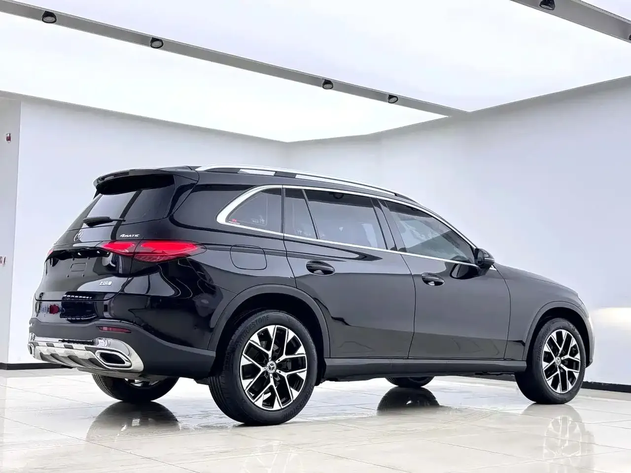 Mercedes-Benz GLC 2023 GLC 260 L 4MATIC Sport 5-seater фото 4