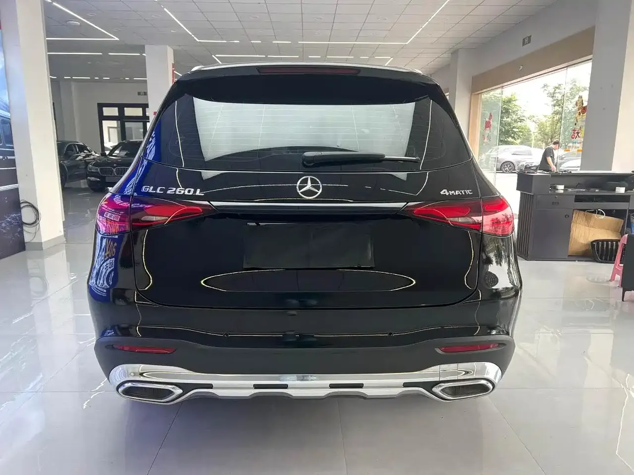 Mercedes-Benz GLC 2023 GLC 260 L 4MATIC Sport 5-seater фото 5