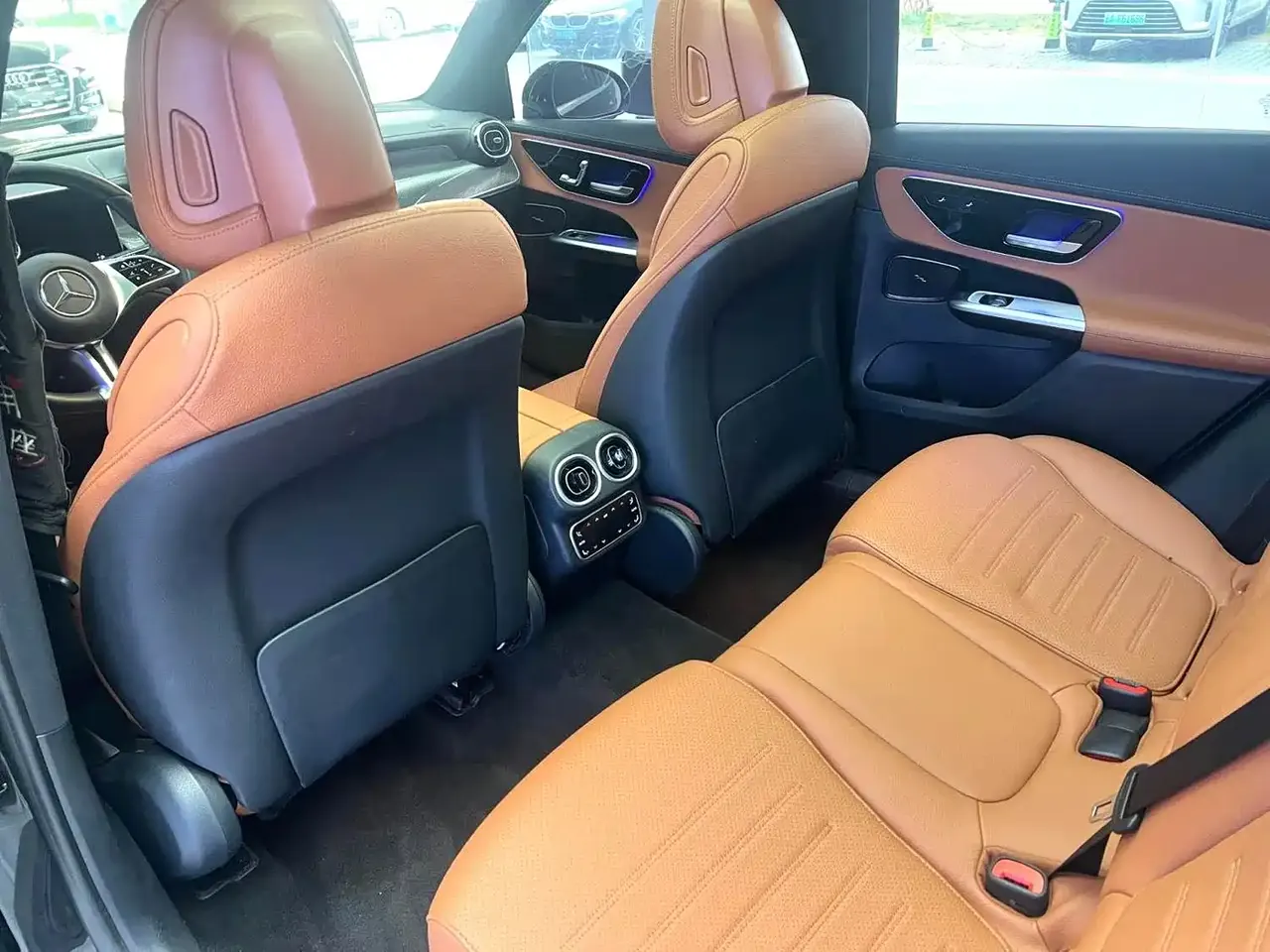 Mercedes-Benz GLC 2023 GLC 260 L 4MATIC Sport 5-seater фото 11
