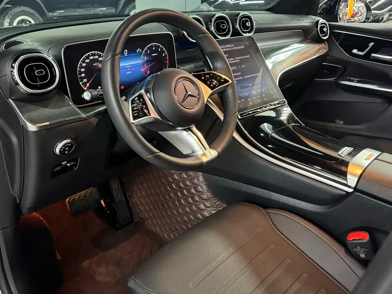 Mercedes-Benz GLC 2023 GLC 260 L 4MATIC Sport 5-seater фото 9