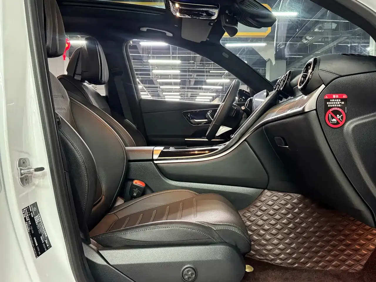 Mercedes-Benz GLC 2023 GLC 260 L 4MATIC Sport 5-seater фото 16