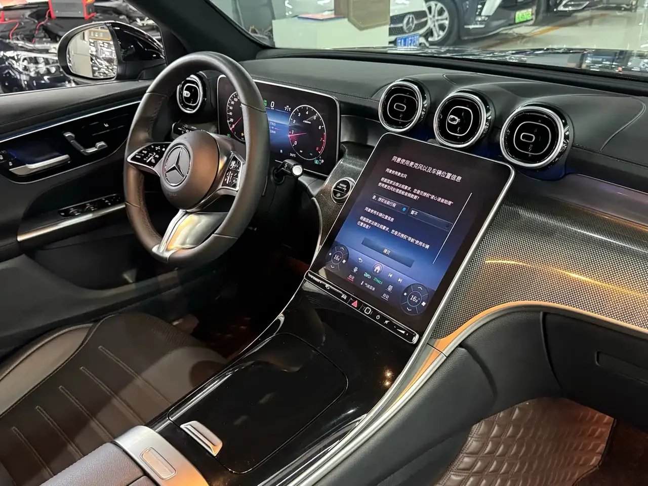 Mercedes-Benz GLC 2023 GLC 260 L 4MATIC Sport 5-seater фото 18