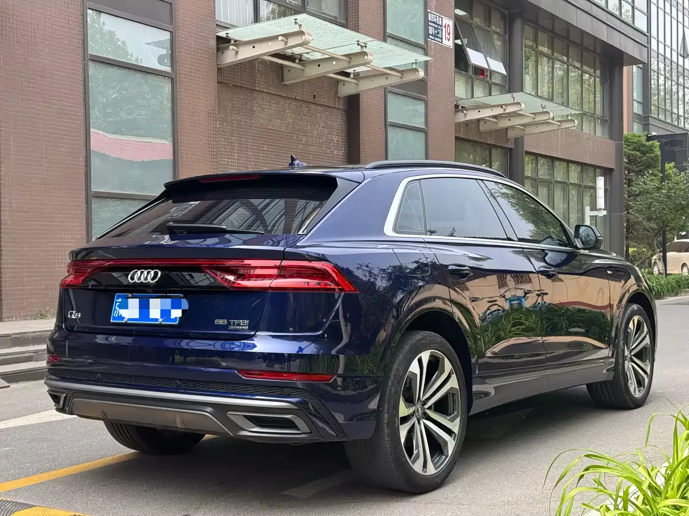 Audi Q8 2019 Model 55 TFSI Premium Dynamic фото 7