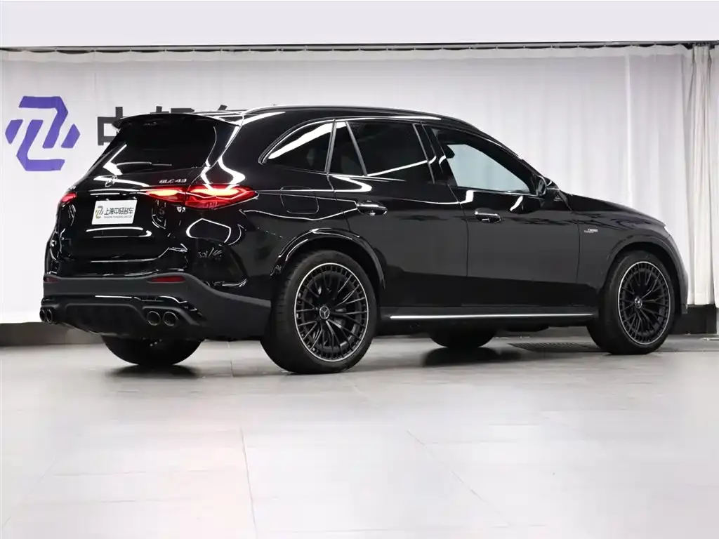 Mercedes-Benz GLC AMG 2026 AMG GLC 43 4MATIC фото 3