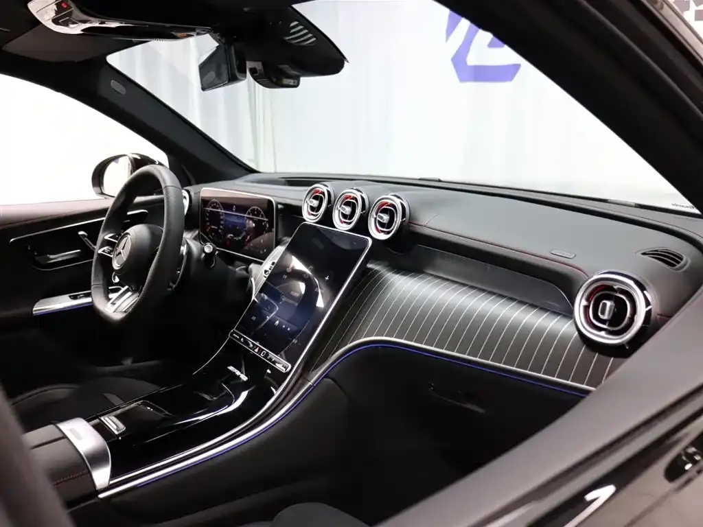 Mercedes-Benz GLC AMG 2026 AMG GLC 43 4MATIC фото 19