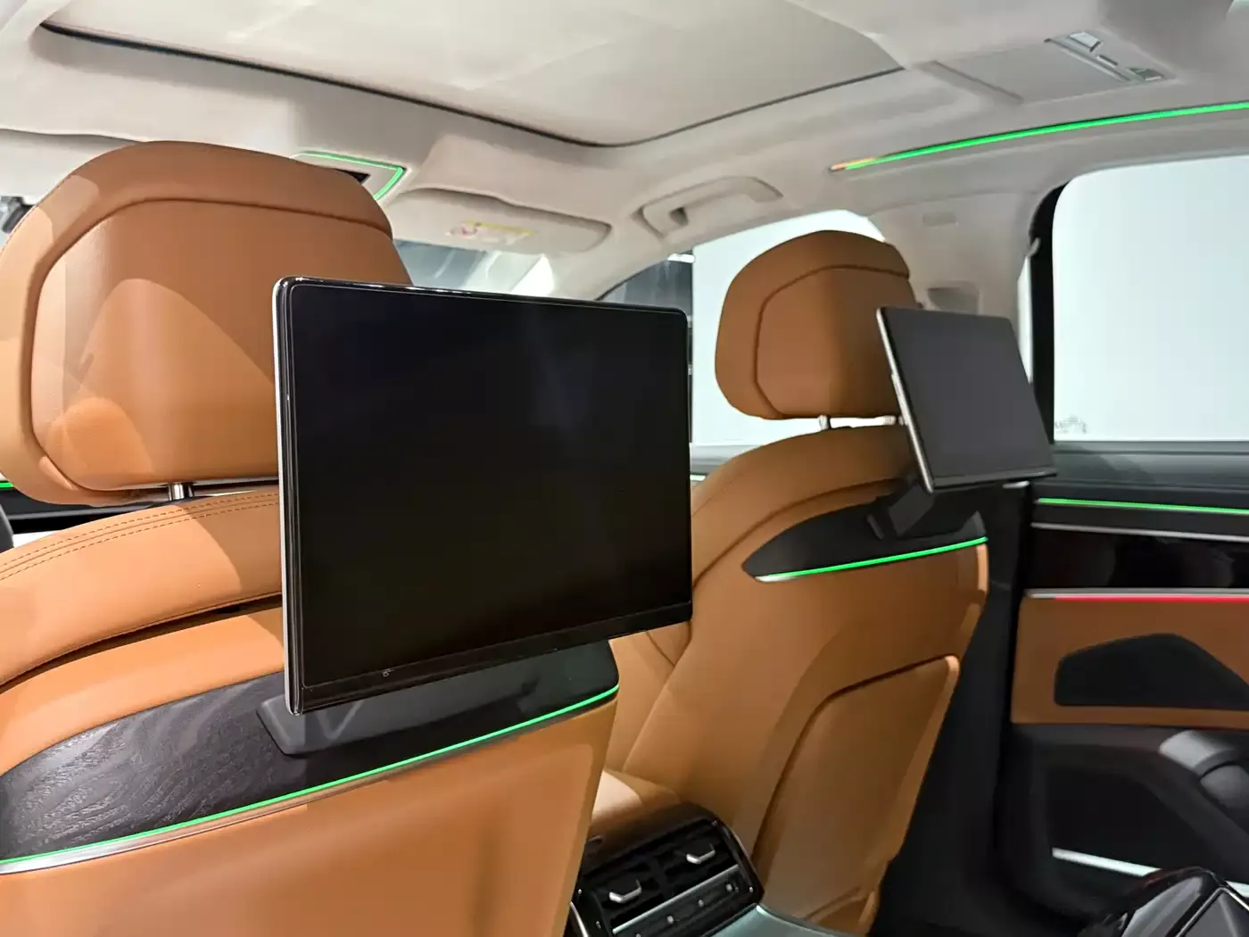 Audi A8 2022 A8L Horch Founder Edition Classic фото 10
