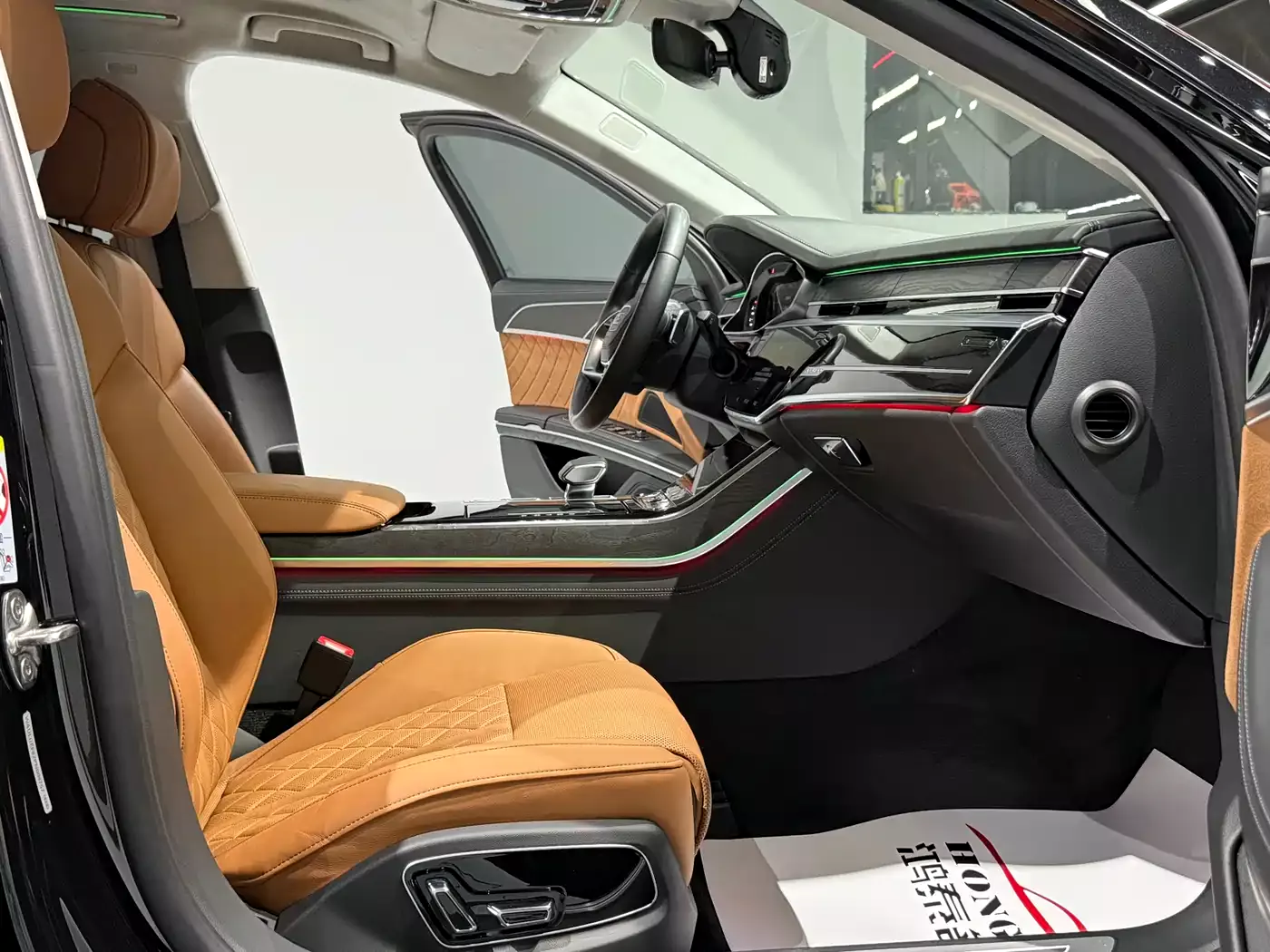 Audi A8 2022 A8L Horch Founder Edition Classic фото 16