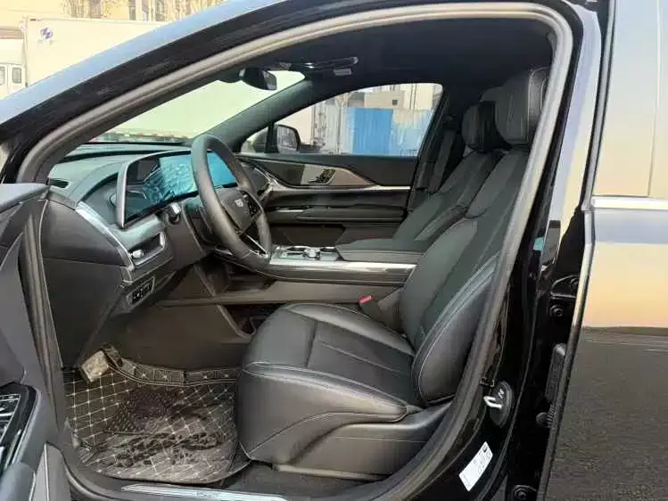 Cadillac XT5 2025 2.0T FWD Style Edition фото 4
