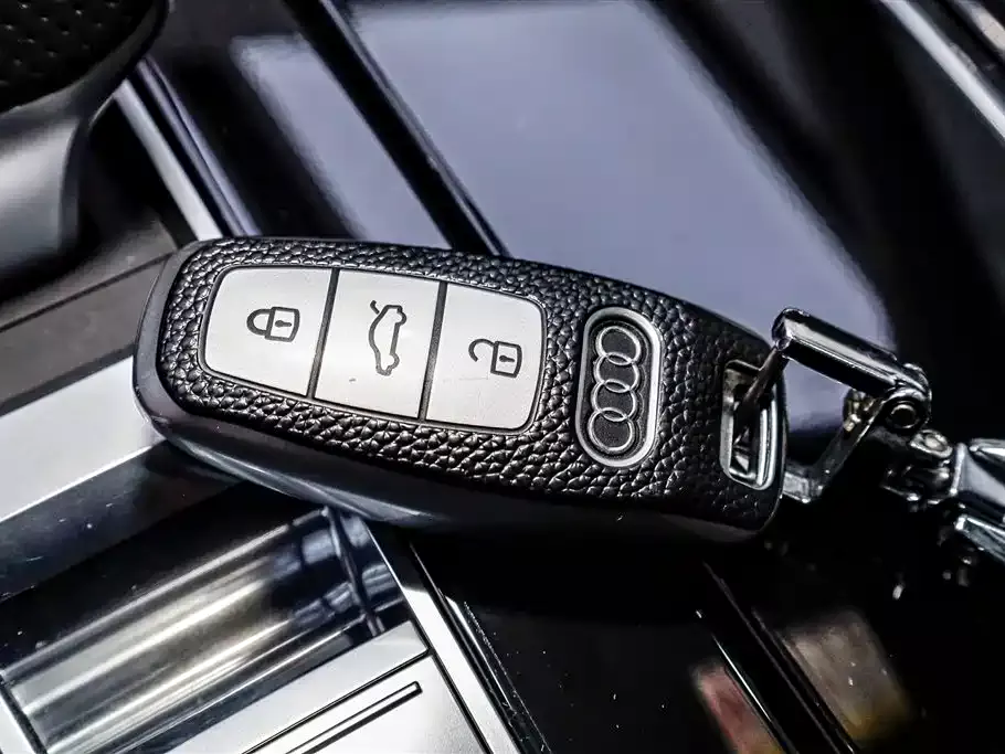 Audi Q8 2019 Model 55 TFSI Premium Dynamic фото 20