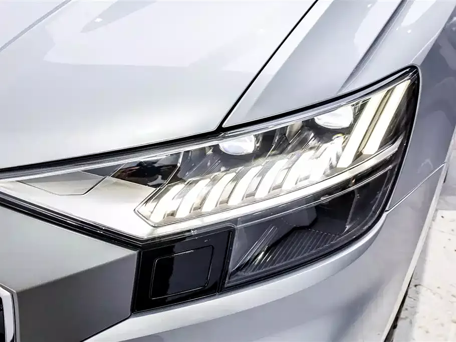 Audi Q8 2019 Model 55 TFSI Premium Dynamic фото 35