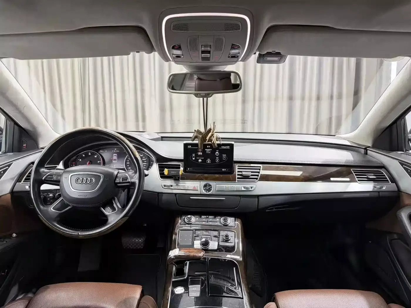 Audi A8 2014 A8L 6.3 FSI W12 quattro Flagship фото 8