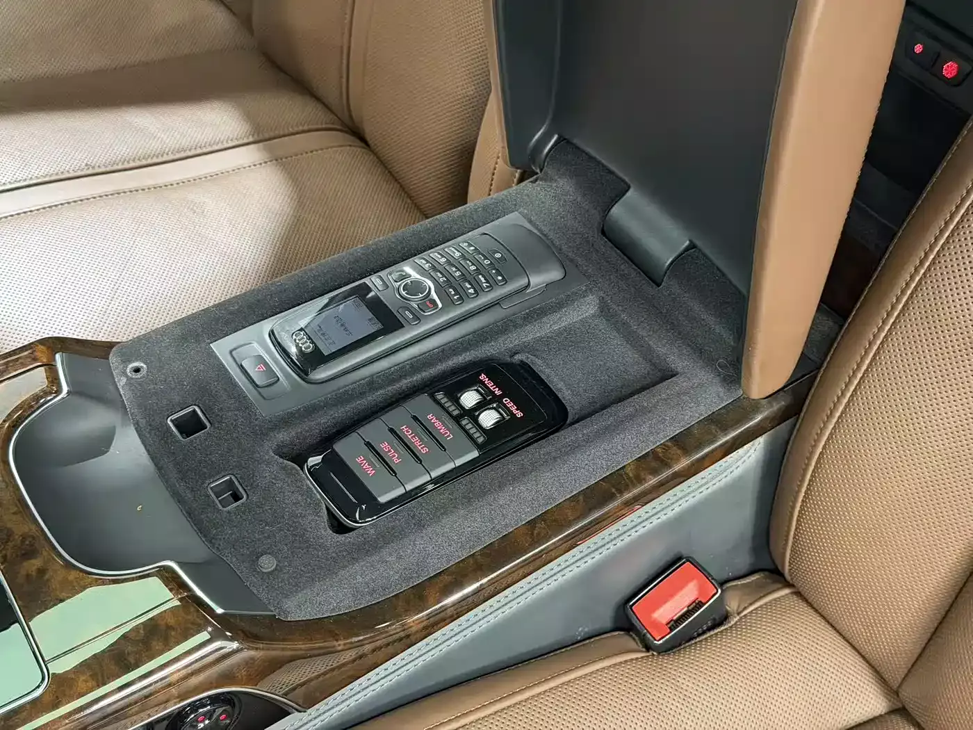 Audi A8 2014 A8L 6.3 FSI W12 quattro Flagship фото 9