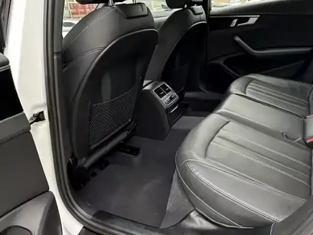 Audi A4L 2024 40 TFSI Luxury Dynamic фото 9