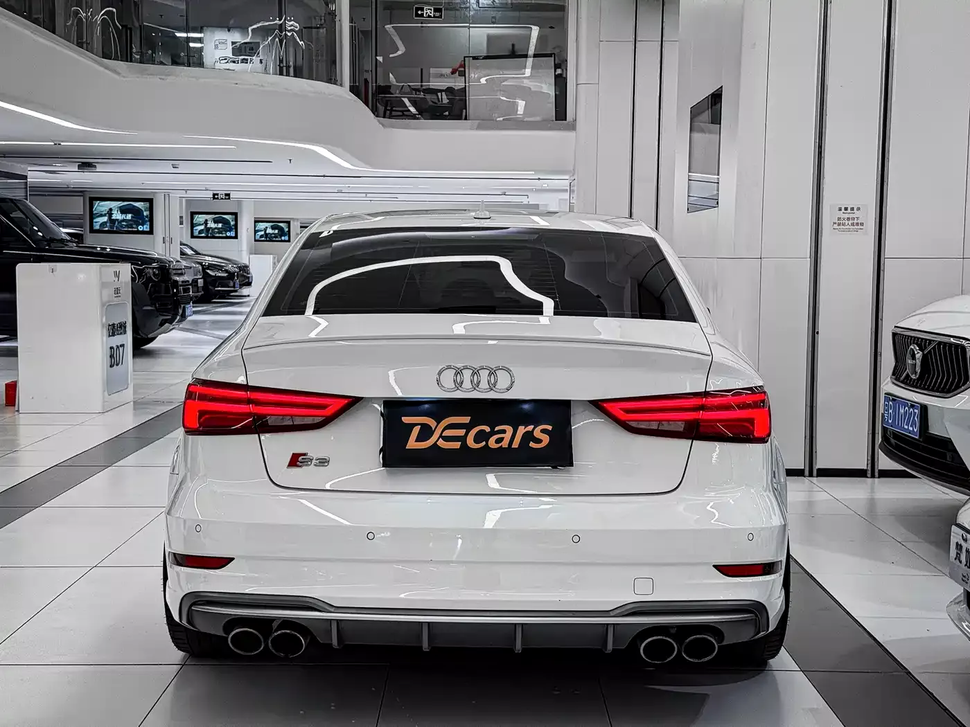Audi S3 2017 Facelift S3 2.0T Limousine фото 3