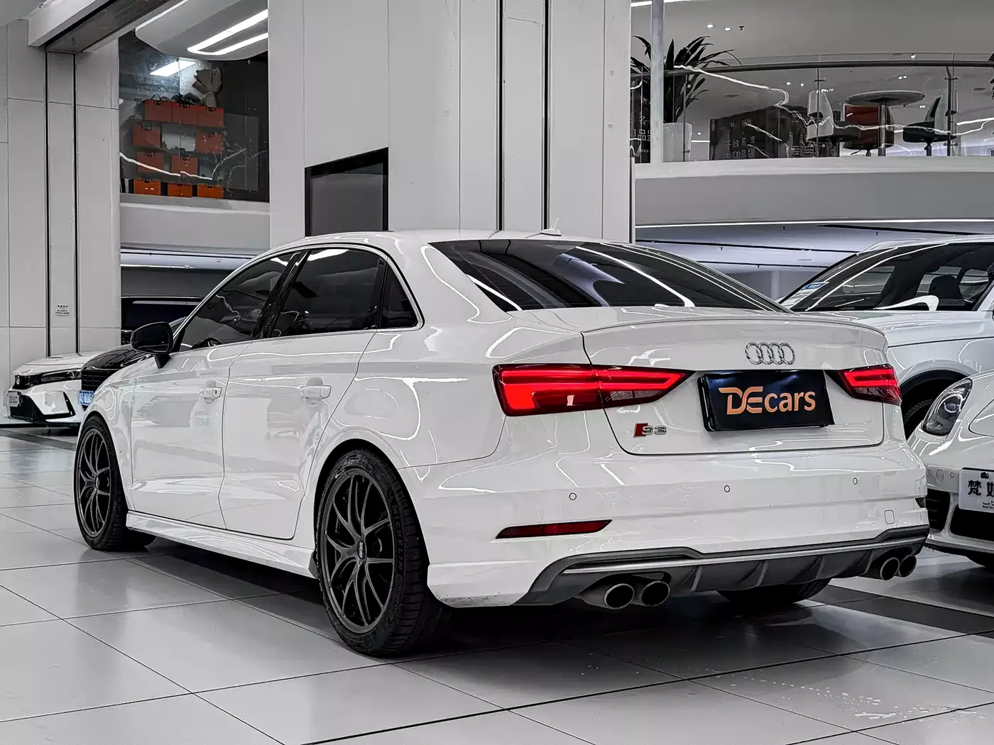 Audi S3 2017 Facelift S3 2.0T Limousine фото 4