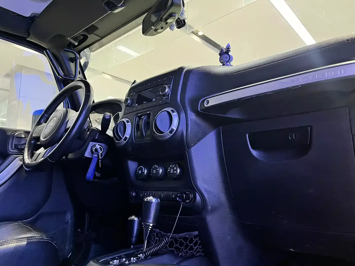Jeep Wrangler 2015 3.6L Rubicon 2-Door фото 8