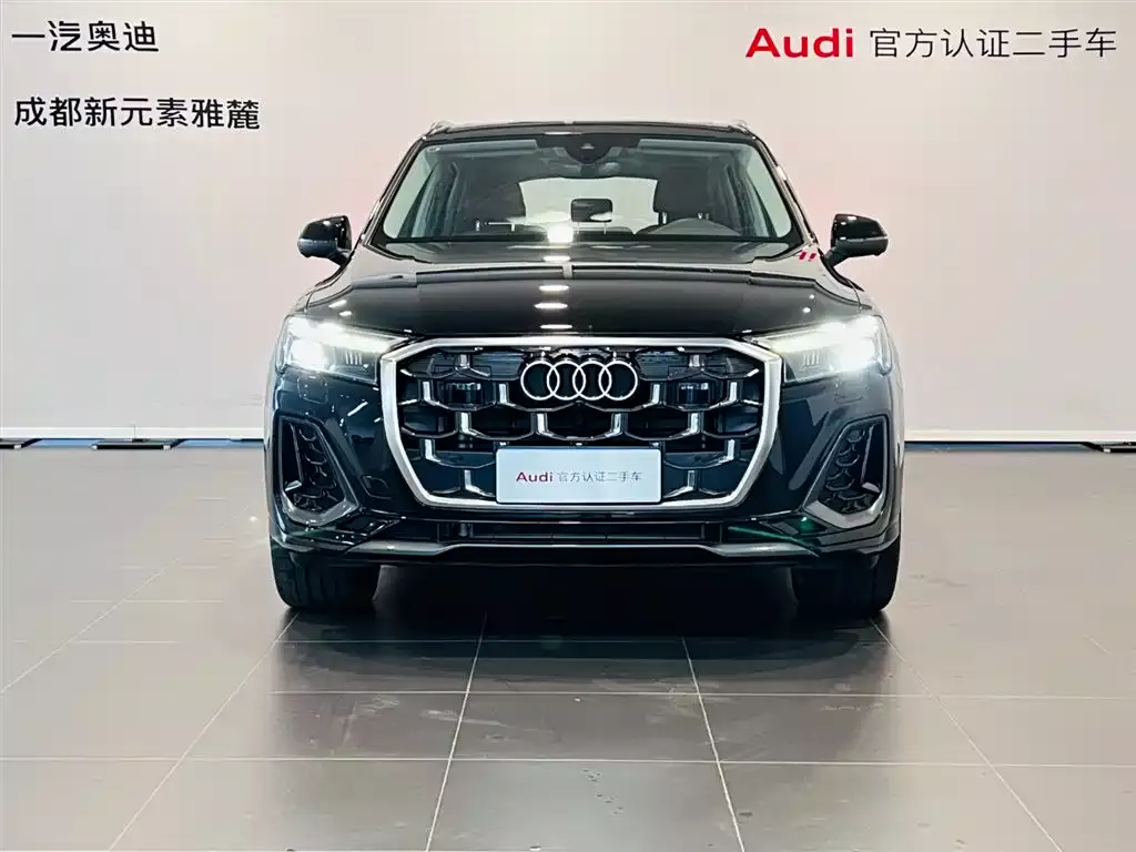 Audi Q7 2024 45 TFSI quattro S line Sport фото 2