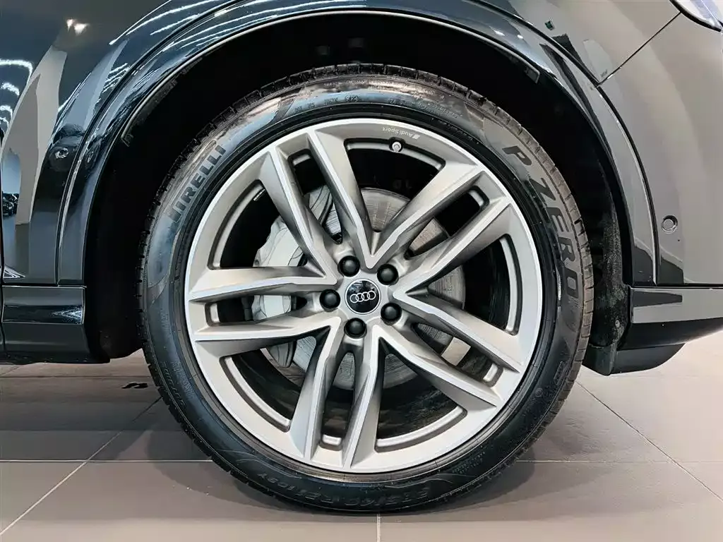 Audi Q7 2024 45 TFSI quattro S line Sport фото 13