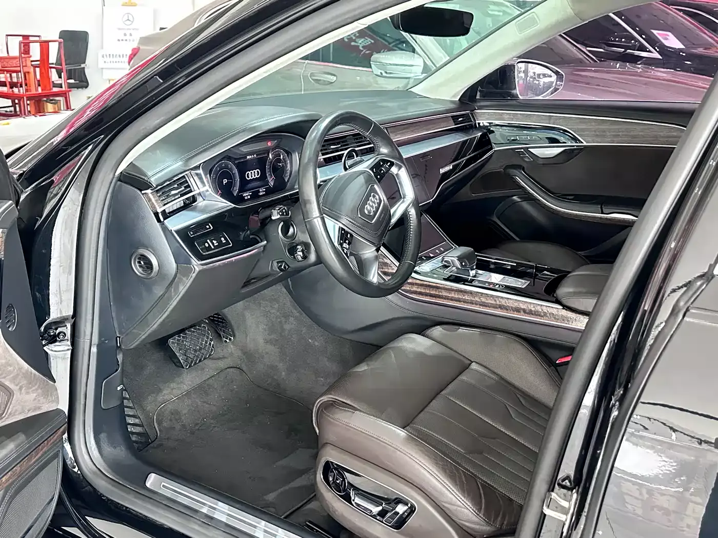 Audi A8 2019 Plus A8L 55 TFSI quattro Prestige фото 4
