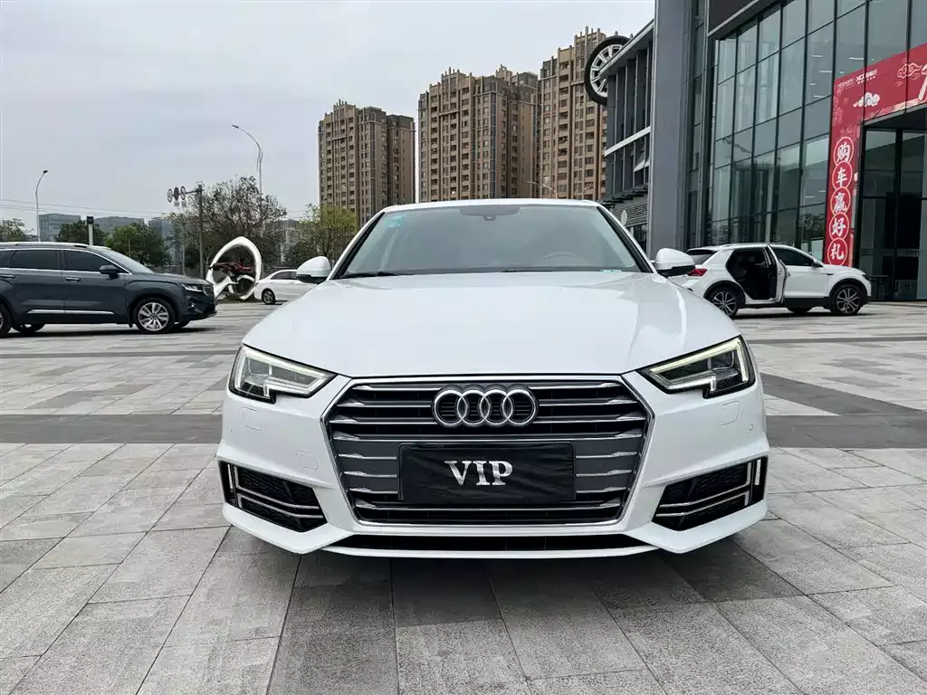 Audi A4L 2018 30th Anniversary 40 TFSI Fashion фото 2