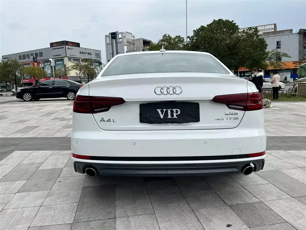 Audi A4L 2018 30th Anniversary 40 TFSI Fashion фото 5