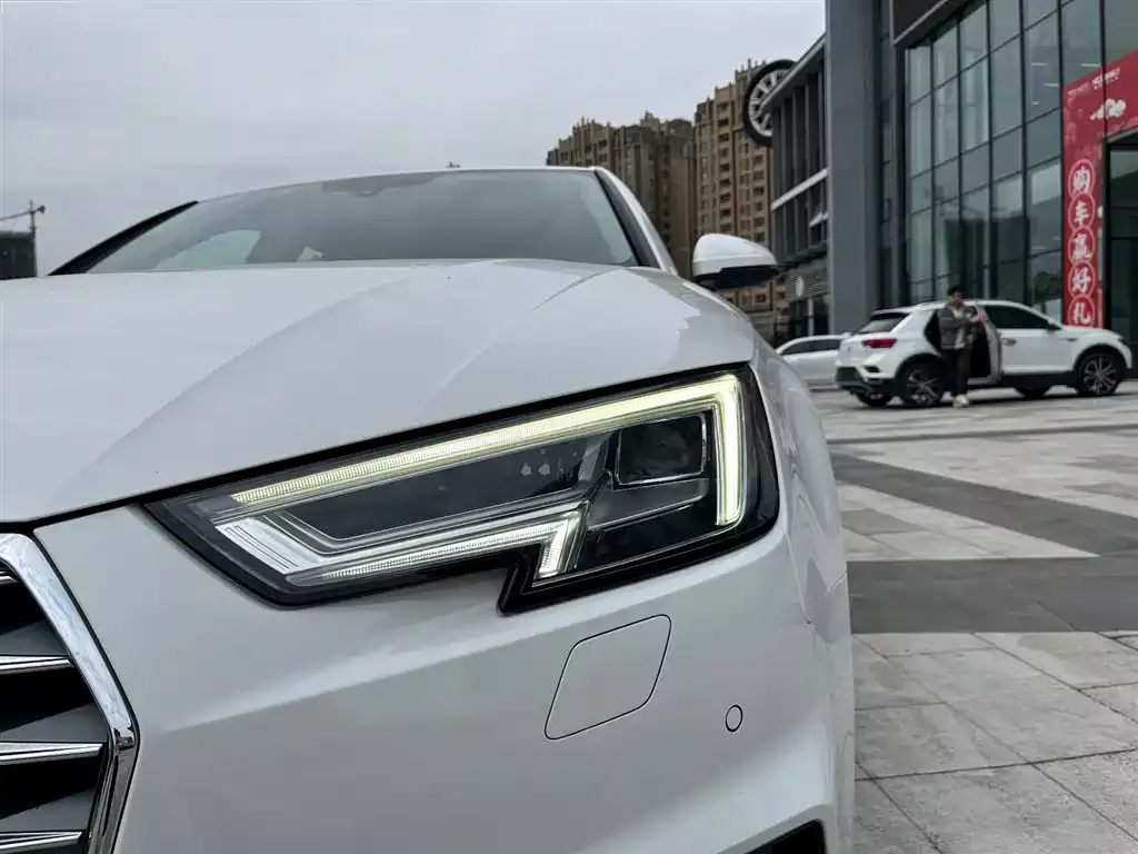 Audi A4L 2018 30th Anniversary 40 TFSI Fashion фото 17