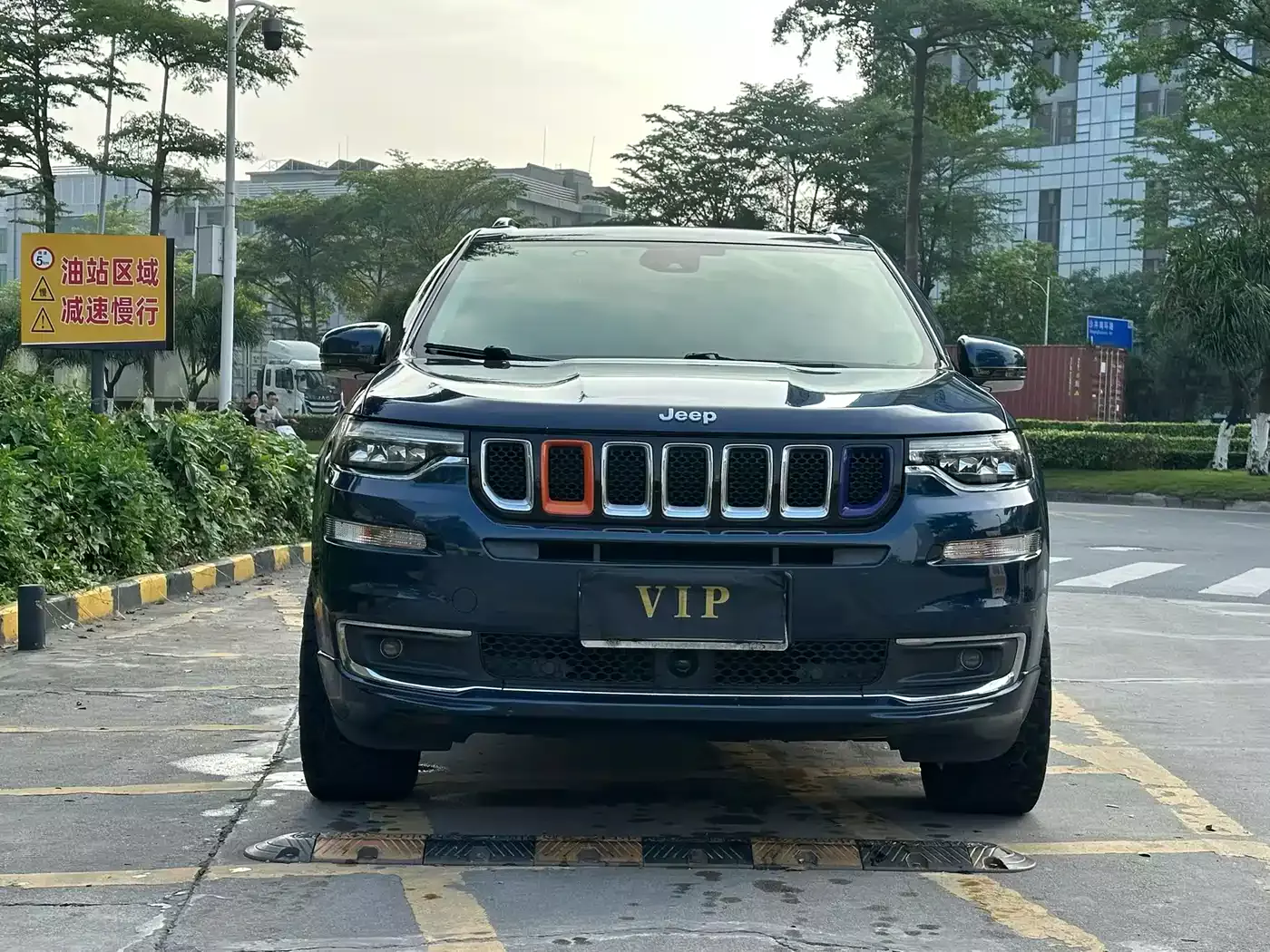 Jeep Grand Commander 2018 2.0T AWD Intelligent Edition (China V) фото 2